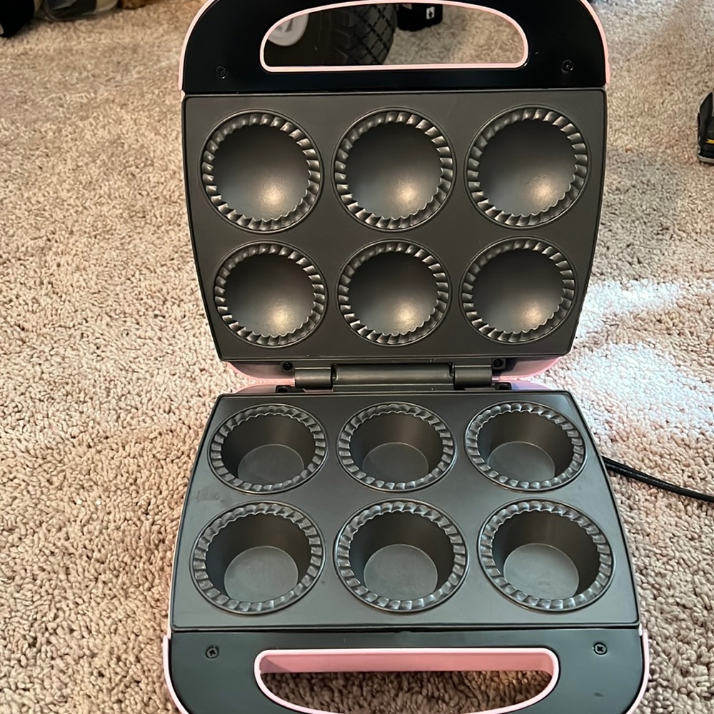 Baby cakes cupcake maker machine